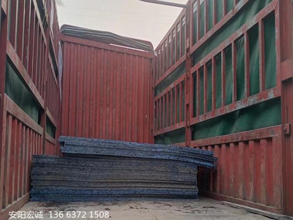 安陽(yáng)宏誠(chéng)：高分子聚乙烯板-車底滑板